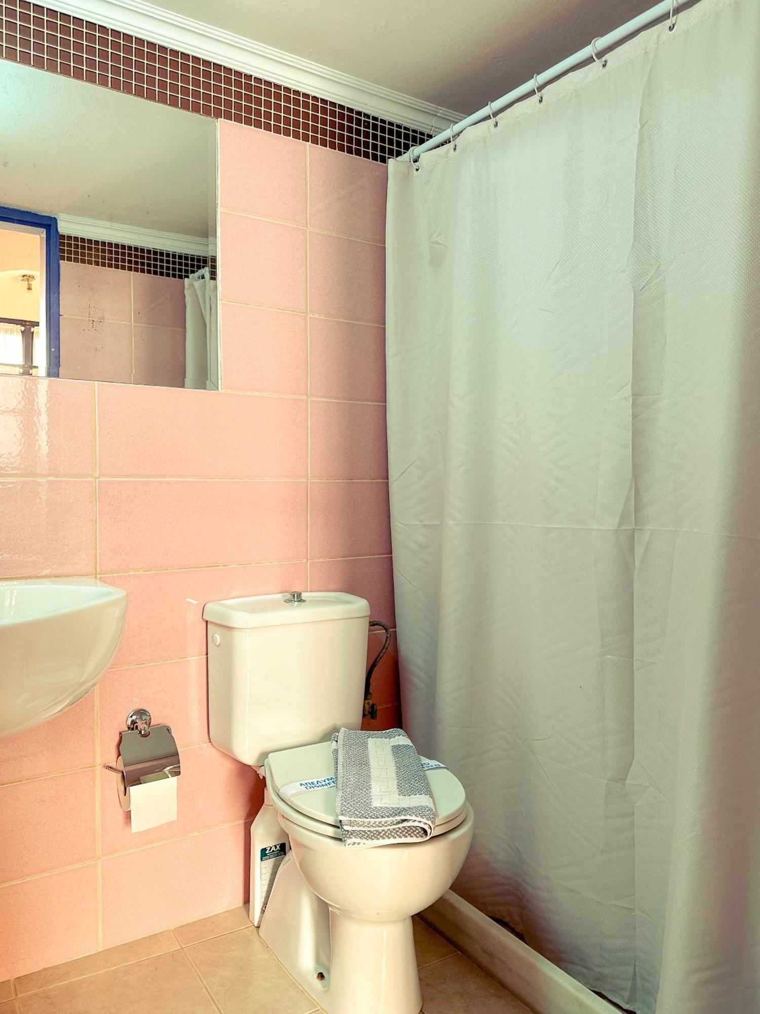 Kali Strata 2 - Downtown Apartment Đảo Sými Ngoại thất bức ảnh