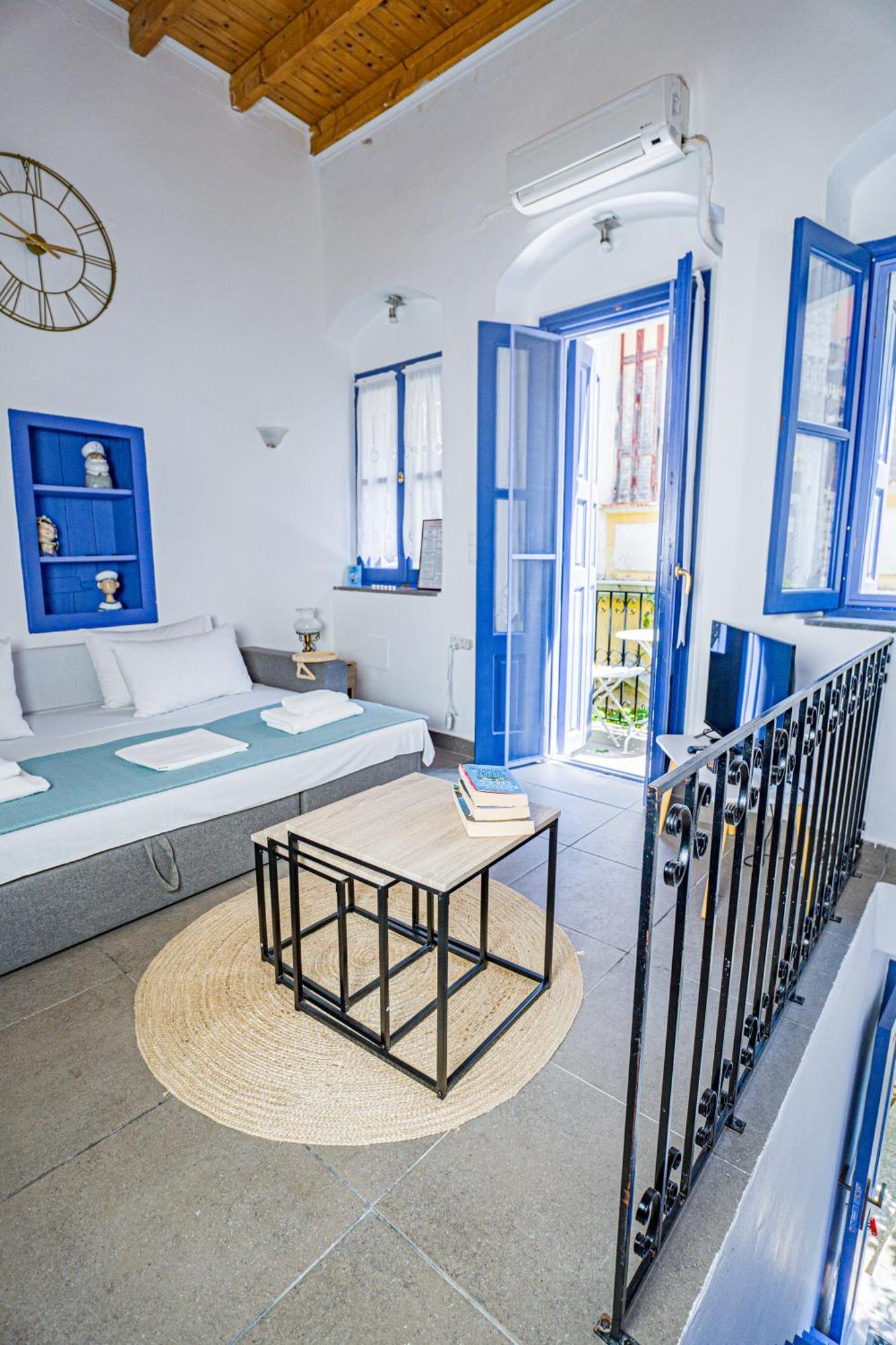 Kali Strata 2 - Downtown Apartment Đảo Sými Ngoại thất bức ảnh